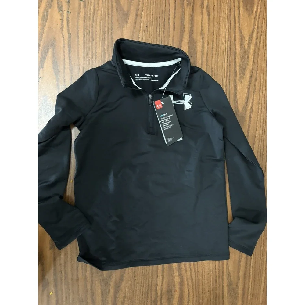 Under Armour Girl Sweater With 1/4 Zipper Black Size XS. loose fit/lightweight
